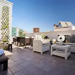 Studio Deluxe With Shared Roof Terrace